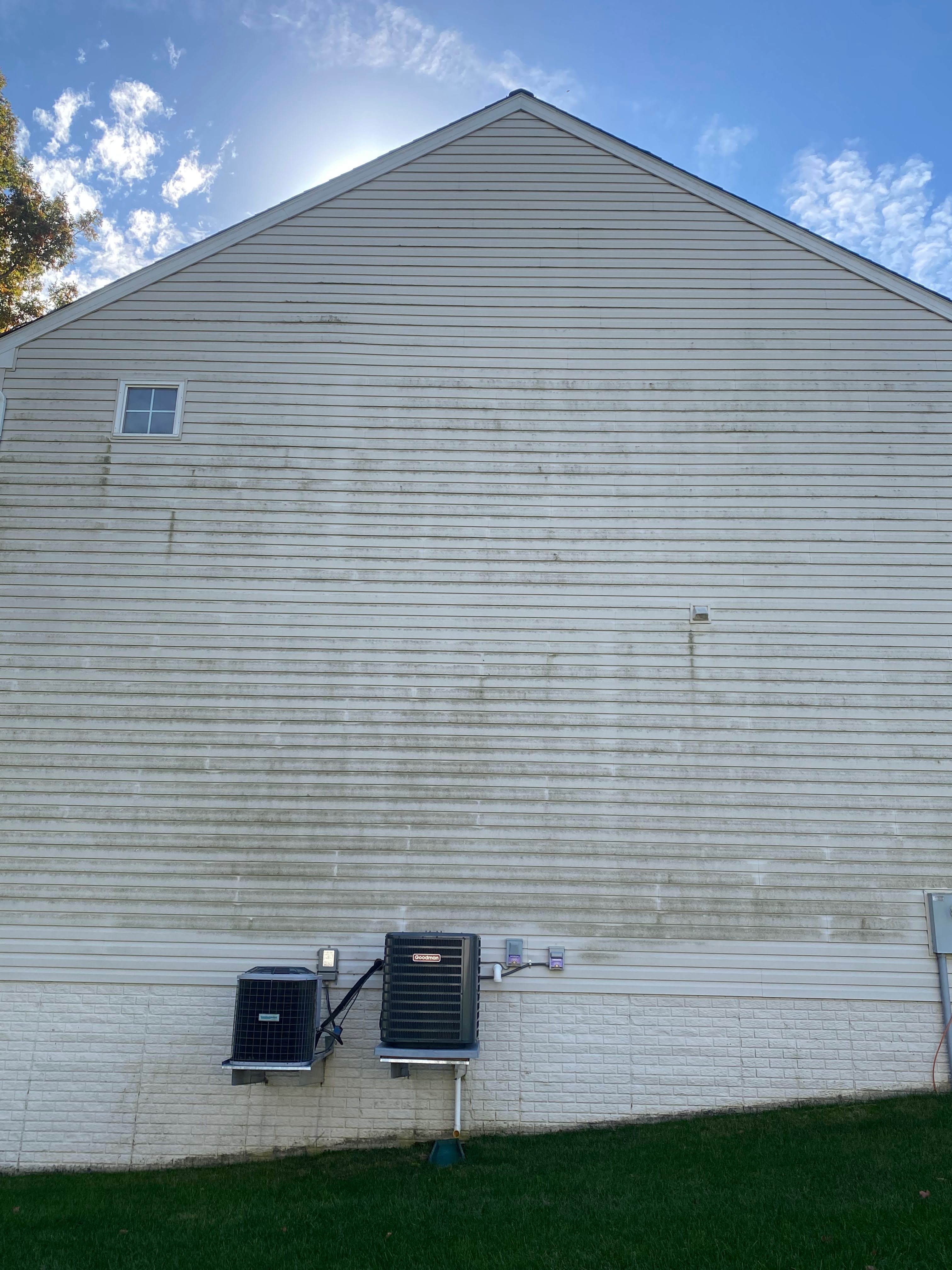 Top Quality Exterior House Cleaning performed in Upper Marlboro, MD